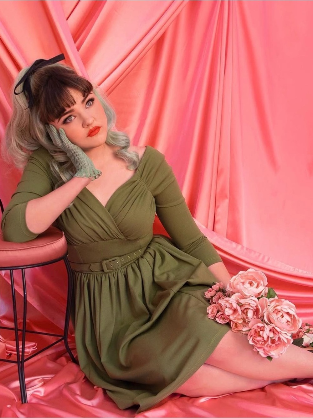 Rare! Sold out! Vixen Starlet swing Belted V-Neck Fit & Flare Dress